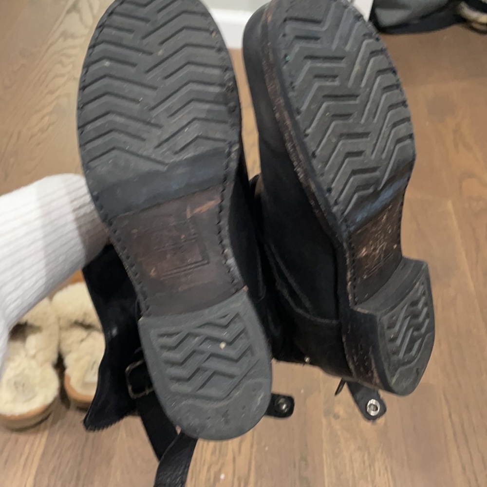 Boots - Picture 4 of 4